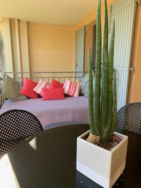 Appartement Cosy Avec Climatisation Reversible Golf De Saumane エクステリア 写真